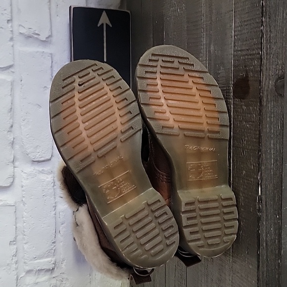 Womens Doc Martens boots - Picture 4 of 6